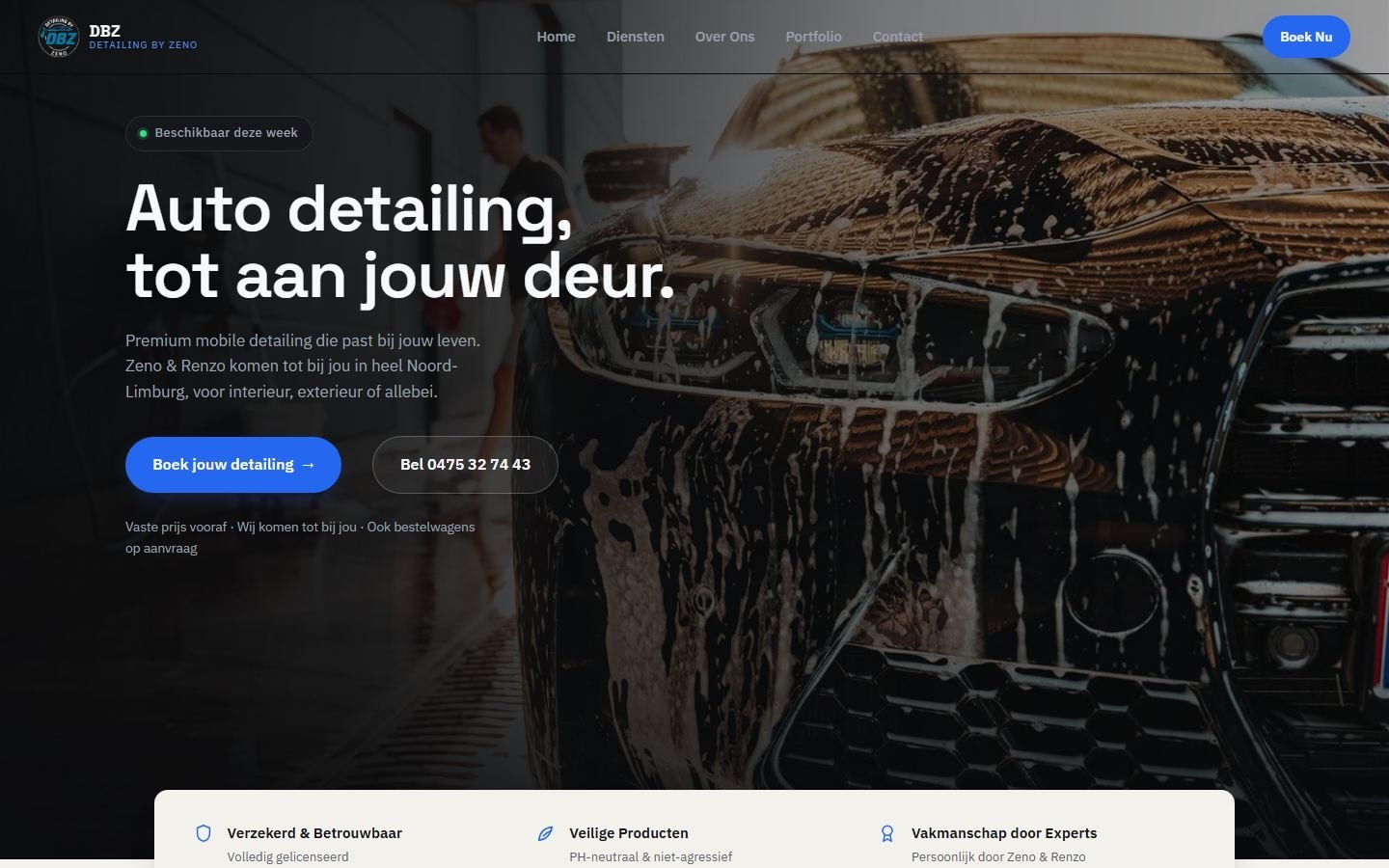 Volledige homepage van Detailing by Zeno op een laptop, met navigatiebalk, titel Auto detailing, tot aan jouw deur, en de knoppen om te boeken of te bellen.